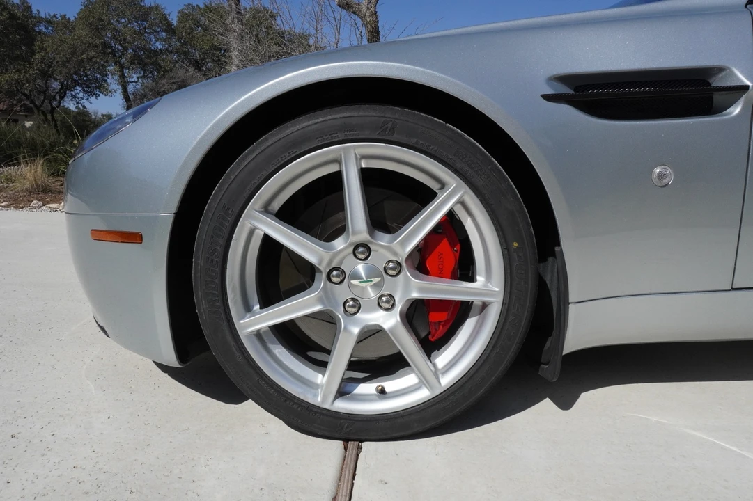 2007 Aston Martin V8 Vantage (2006-2017) - Image 6 of 31