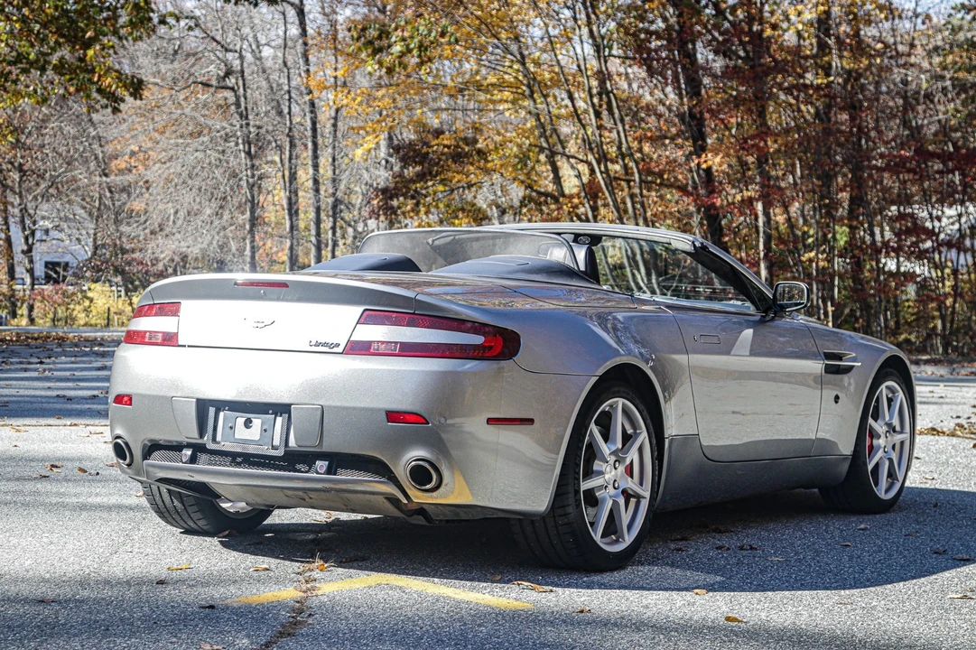 2007 Aston Martin V8 Vantage (2006-2017) - Image 10 of 21