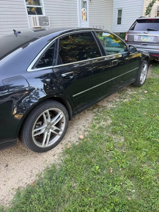 2007 Audi D3 A8 - Image 2 of 6