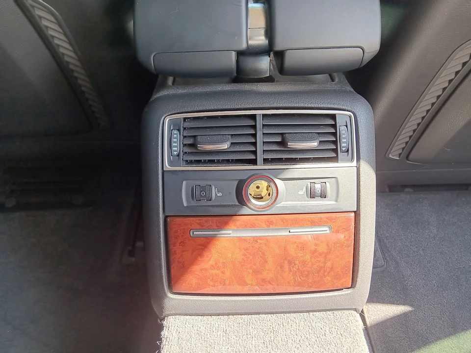2007 Audi D3 A8 - Image 8 of 13