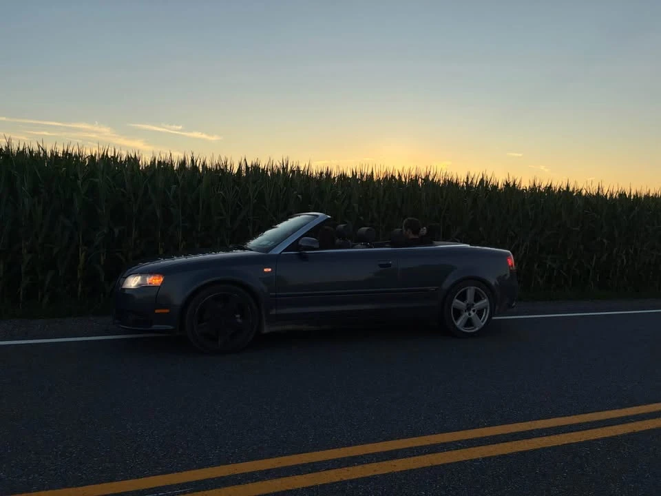 2007 Audi Coupe & Cabriolet - Image 2 of 2
