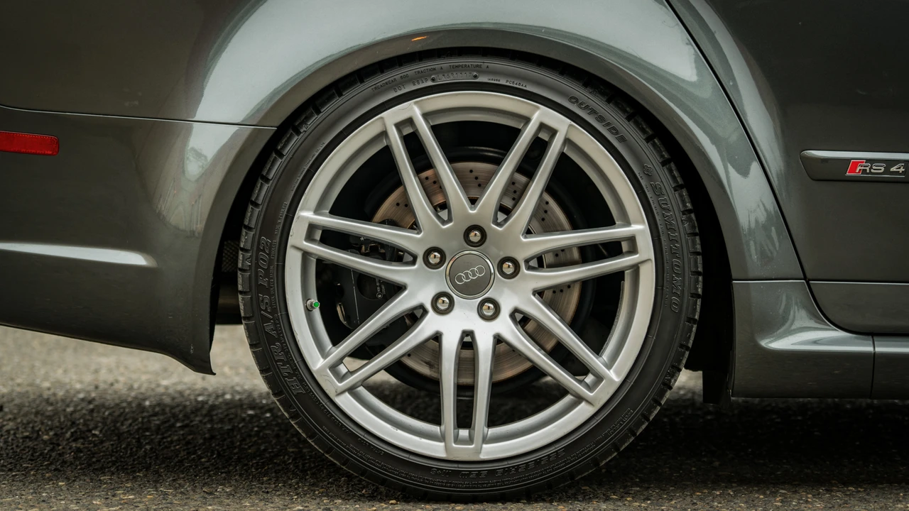 2007 Audi B7 RS4 - Image 14 of 31