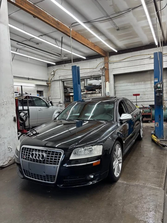2007 Audi D3 S8 - Image 2 of 10