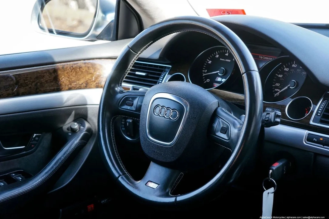 2007 Audi D3 S8 - Image 29 of 31