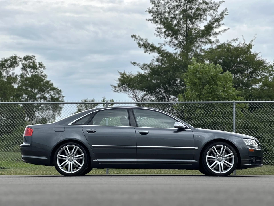 2007 Audi D3 S8 - Image 3 of 31