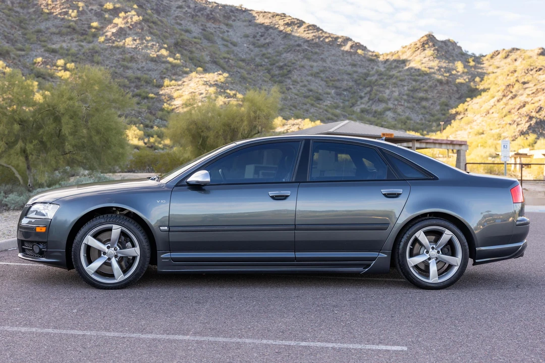 2007 Audi D3 S8 - Image 3 of 31