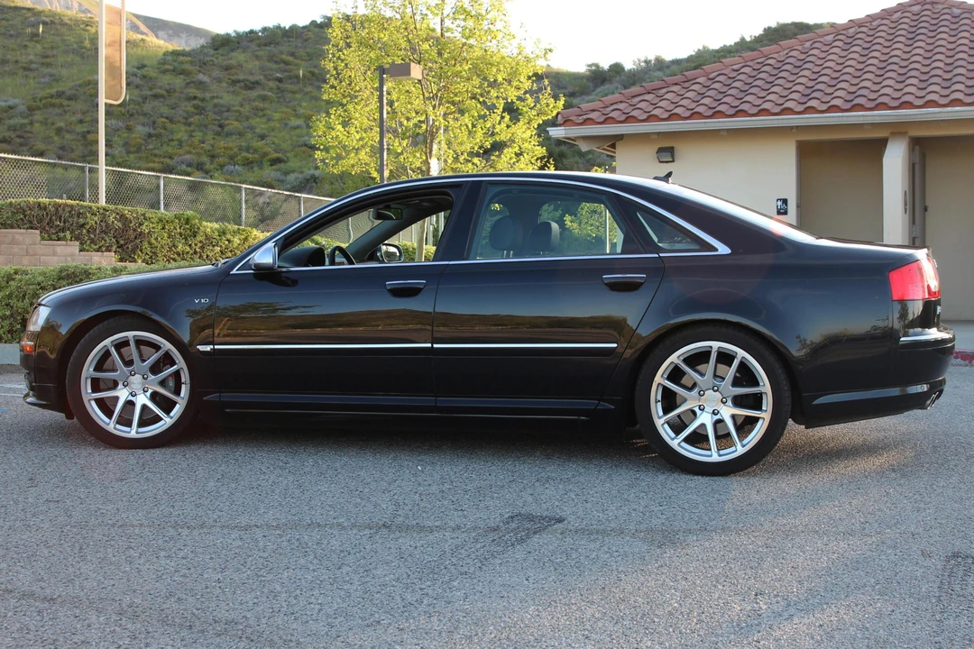 2007 Audi D3 S8 - Image 3 of 31