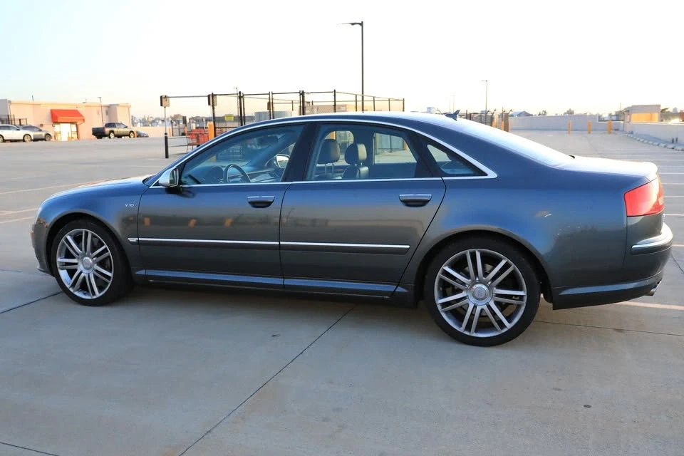 2007 Audi D3 S8 - Image 2 of 15