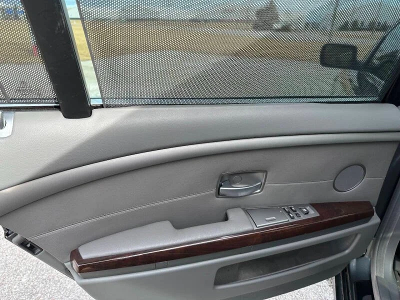 2007 BMW E65/E66 750i & 760i Sedan - Image 19 of 19