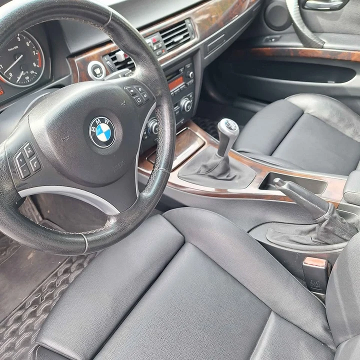 2007 BMW E90 3 Series Sedan - Image 2 of 5