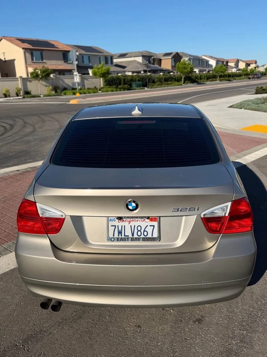 2007 BMW E90 3 Series Sedan - Image 3 of 8