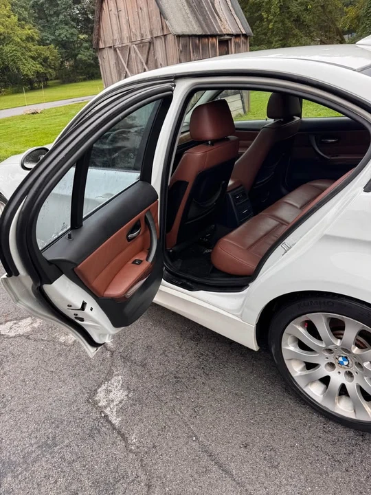 2007 BMW E90 3 Series Sedan - Image 12 of 19