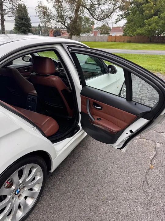 2007 BMW E90 3 Series Sedan - Image 14 of 19