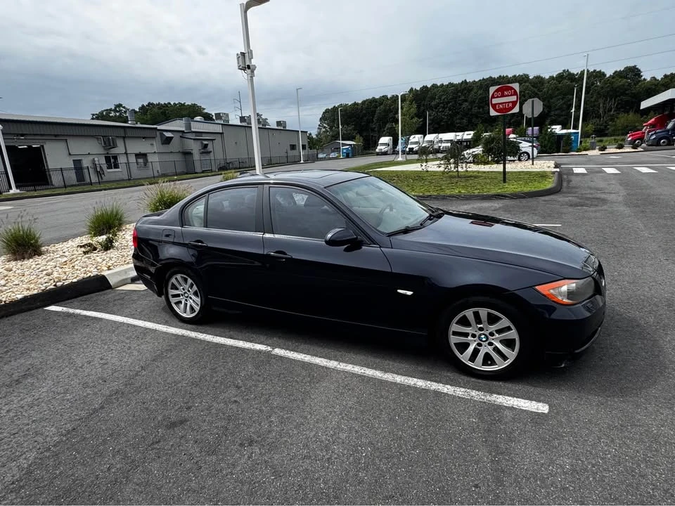 2007 BMW E90 3 Series Sedan - Image 4 of 5