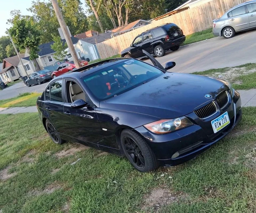 2007 BMW E90 3 Series Sedan - Image 2 of 3