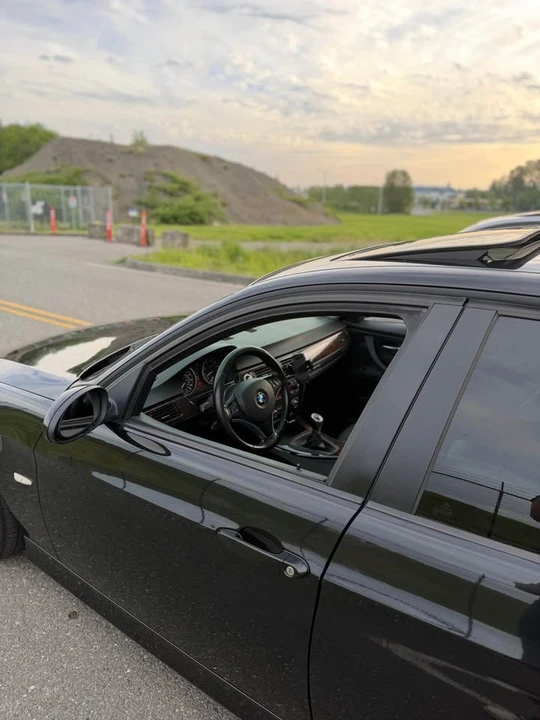 2007 BMW E90 3 Series Sedan - Image 2 of 11
