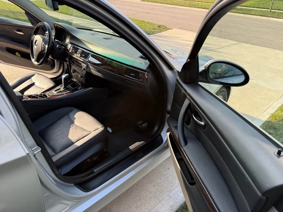2007 BMW E90 3 Series Sedan - Image 9 of 12