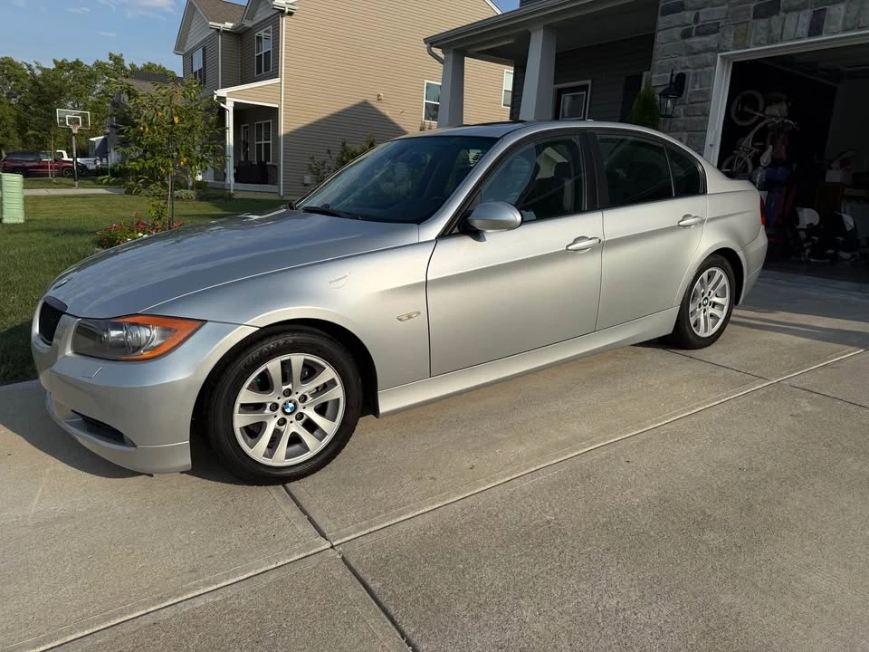 2007 BMW E90 3 Series Sedan - Image 2 of 12