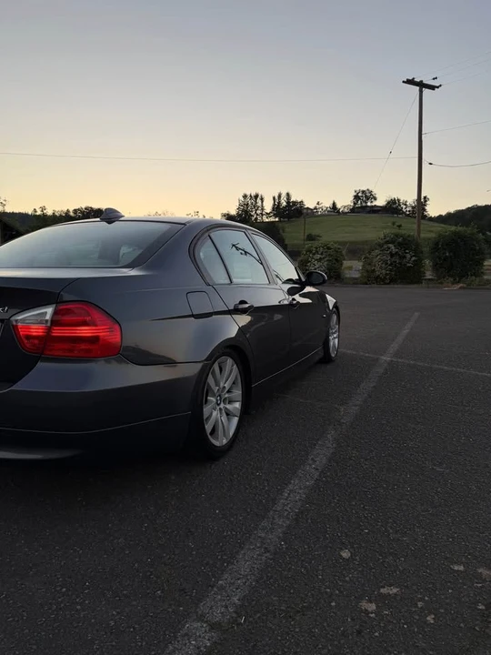 2007 BMW E90 3 Series Sedan - Image 2 of 15