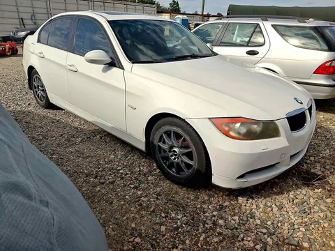 2007 BMW 3 Series 328xi Sedan 4D