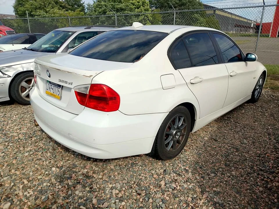 2007 BMW E90 3 Series Sedan - Image 5 of 15