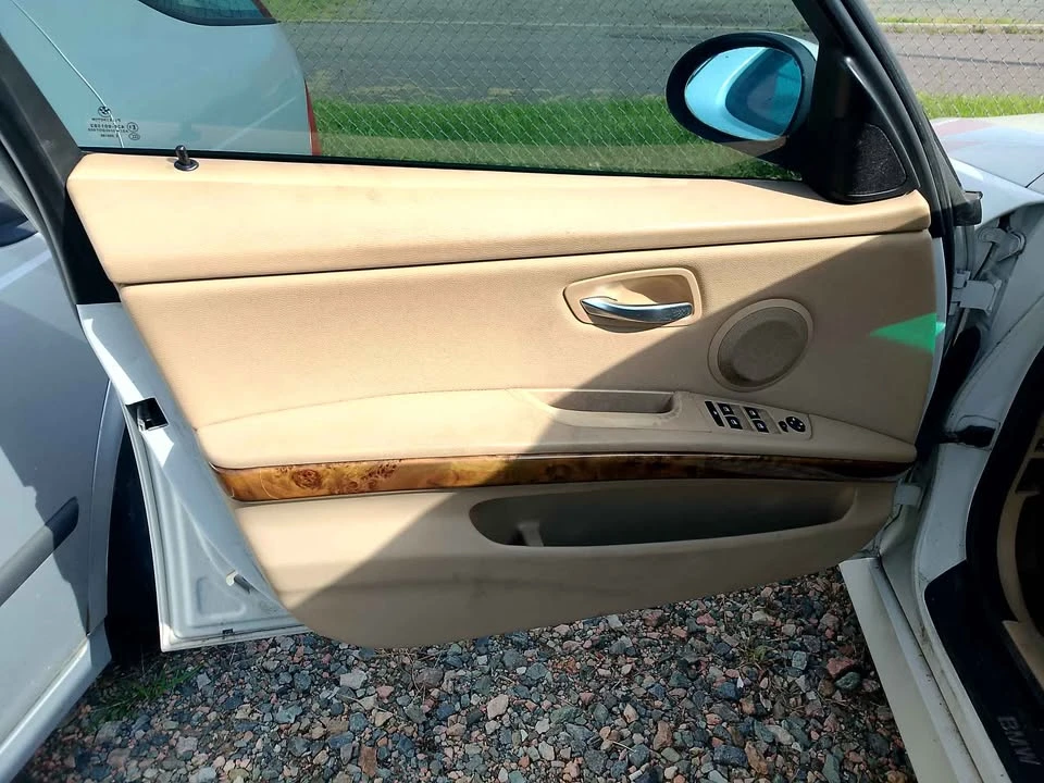 2007 BMW E90 3 Series Sedan - Image 7 of 15