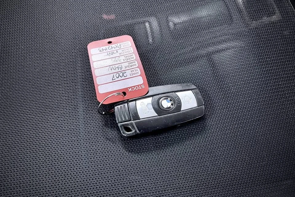 2007 BMW E93 335i Convertible - Image 19 of 20