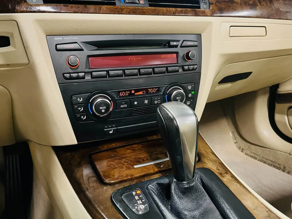 2007 BMW E93 335i Convertible - Image 15 of 17