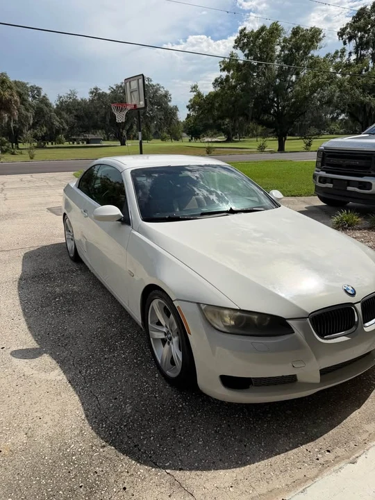 2007 BMW E93 335i Convertible - Image 2 of 11