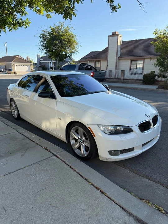 2007 BMW E93 335i Convertible - Image 15 of 17
