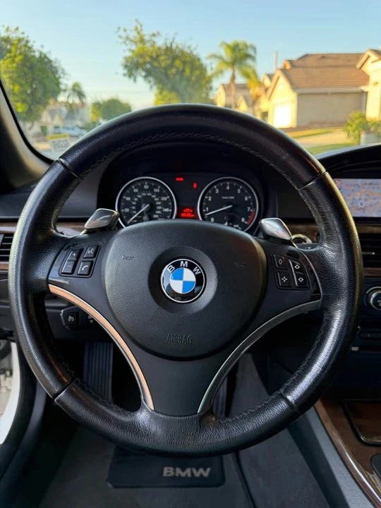 2007 BMW E93 335i Convertible - Image 5 of 17