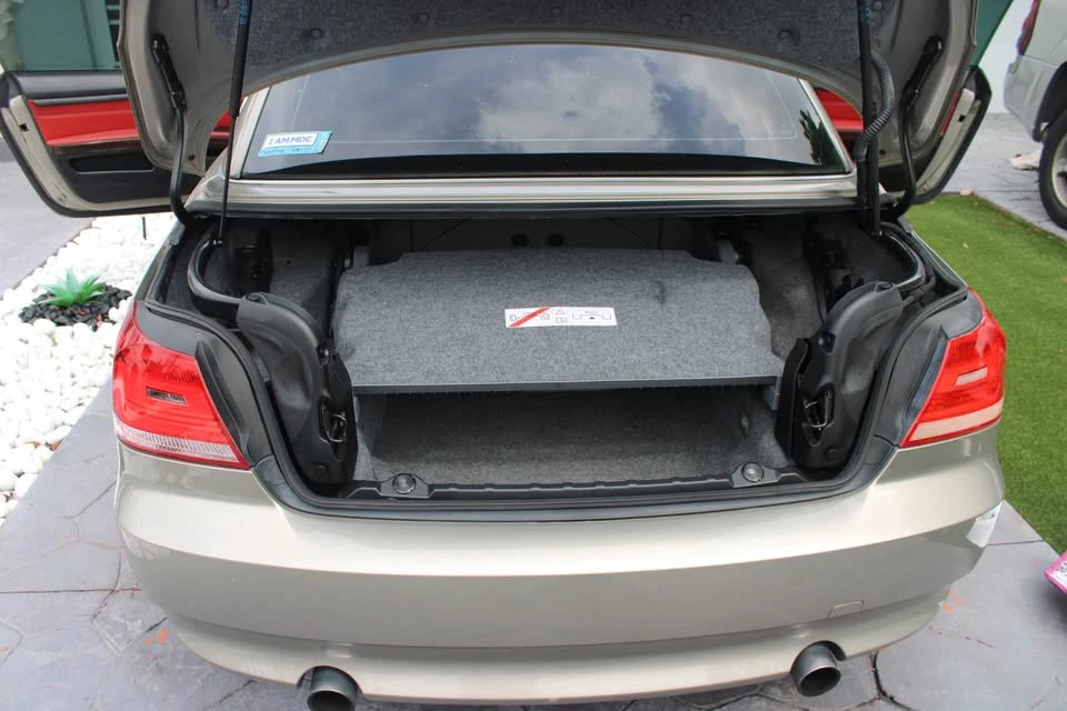 2007 BMW E93 335i Convertible - Image 14 of 20