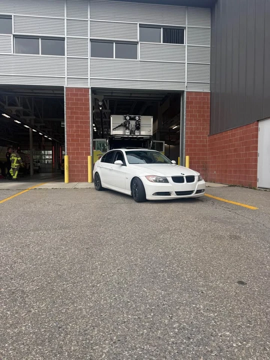 2007 BMW E90 3 Series Sedan - Image 6 of 6