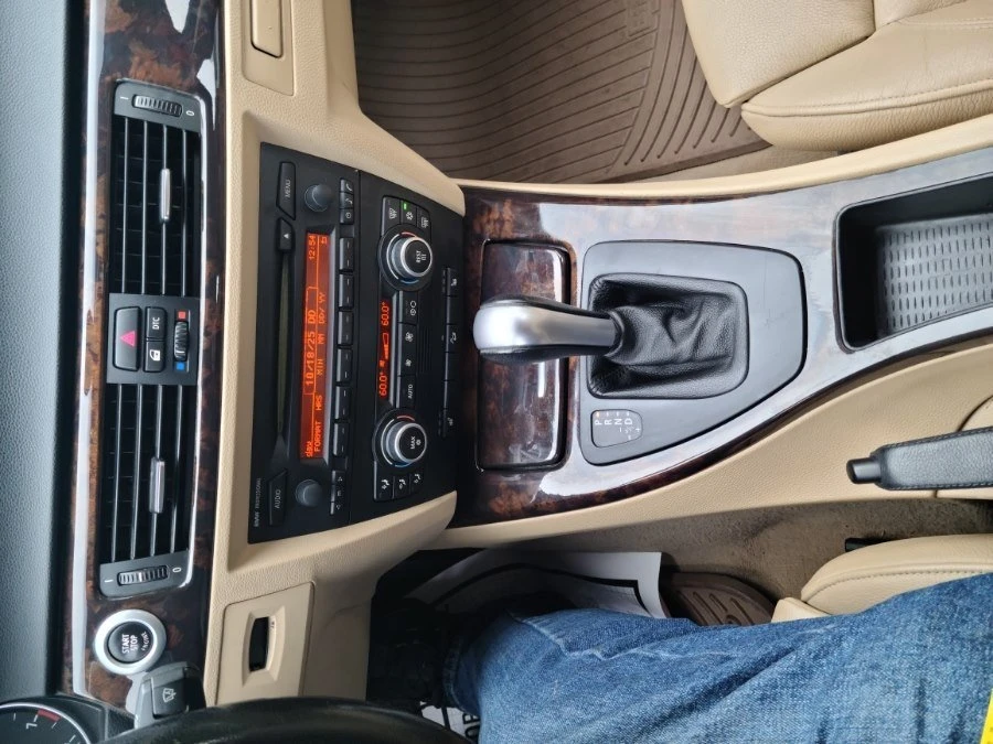 2007 BMW E90 3 Series Sedan - Image 16 of 17