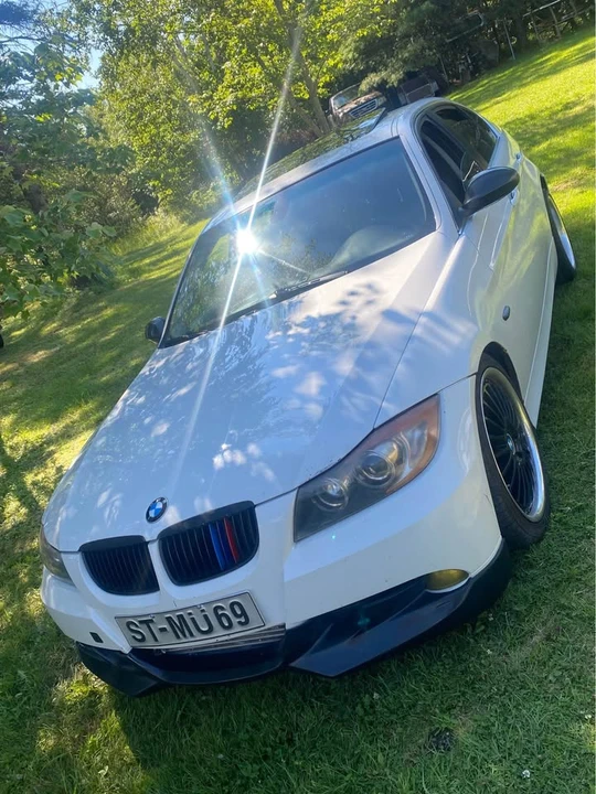2007 BMW E90 3 Series Sedan - Image 9 of 16