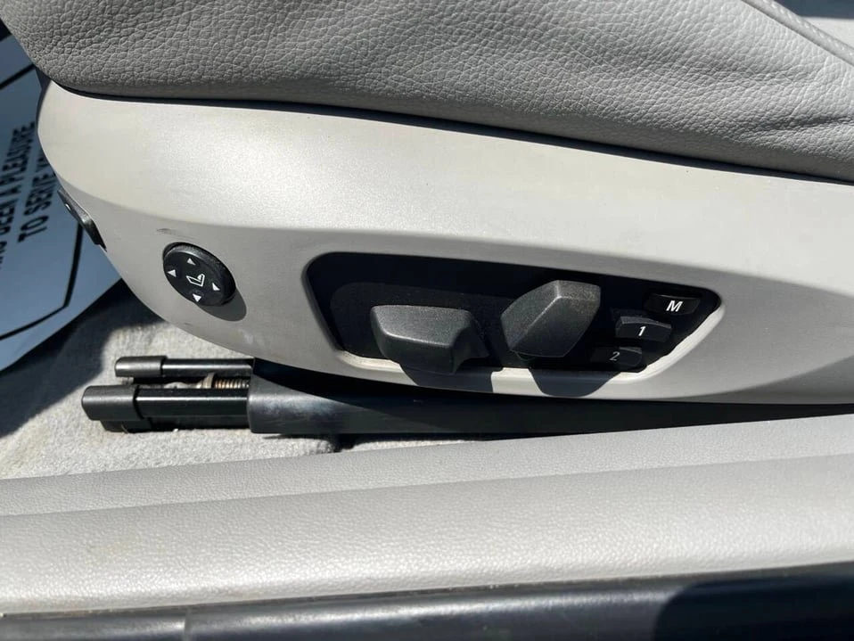 2007 BMW E90 3 Series Sedan - Image 13 of 20