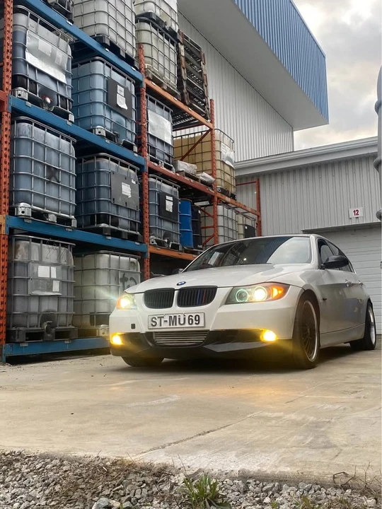 2007 BMW E90 3 Series Sedan - Image 14 of 16