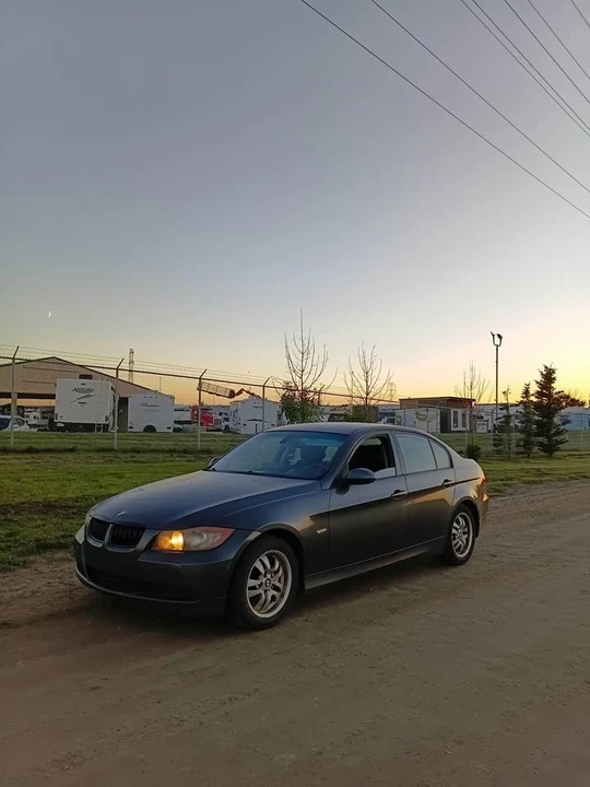 2007 BMW E90 3 Series Sedan - Image 2 of 9
