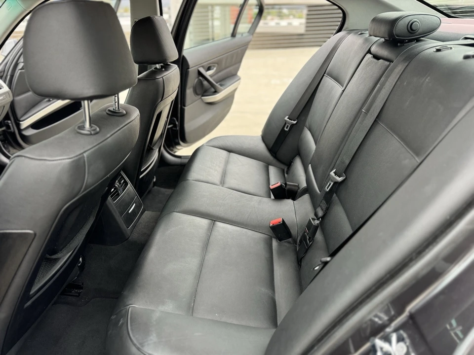 2007 BMW E90 3 Series Sedan - Image 12 of 21