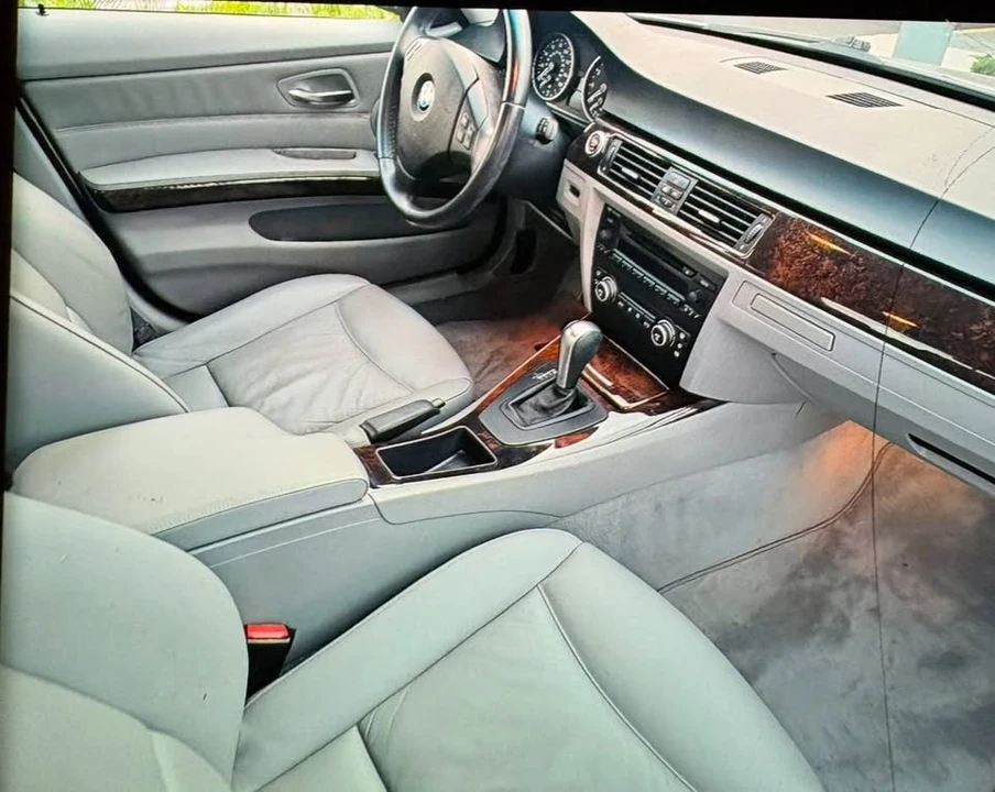 2007 BMW E90 3 Series Sedan - Image 14 of 17