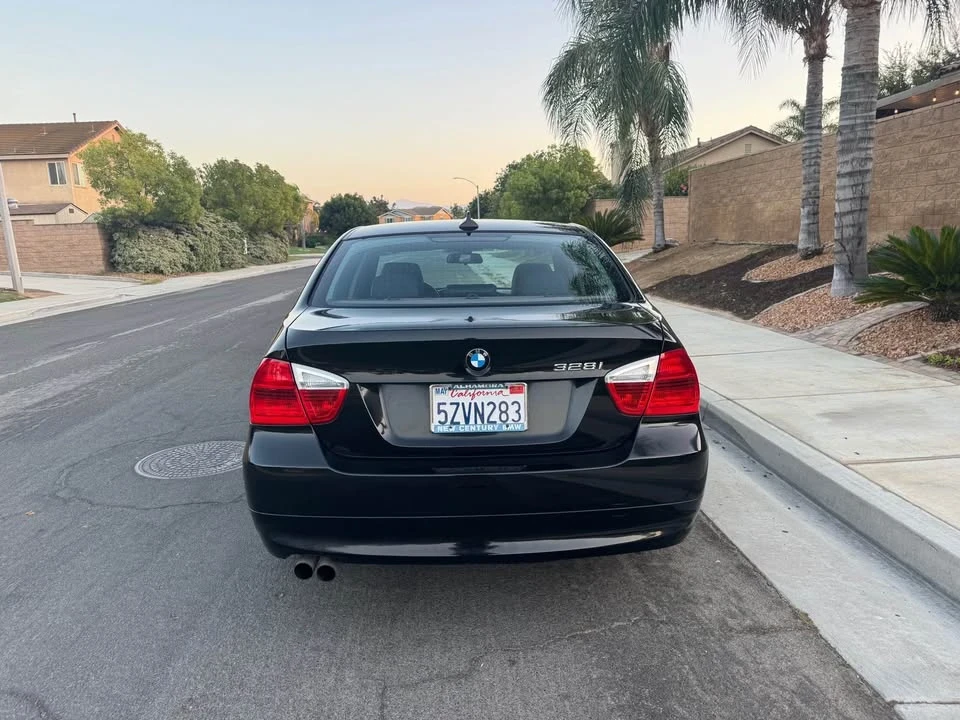 2007 BMW E90 3 Series Sedan - Image 9 of 10