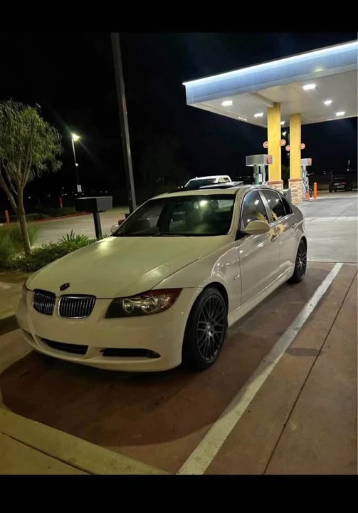 2007 BMW E90 3 Series Sedan - Image 2 of 11