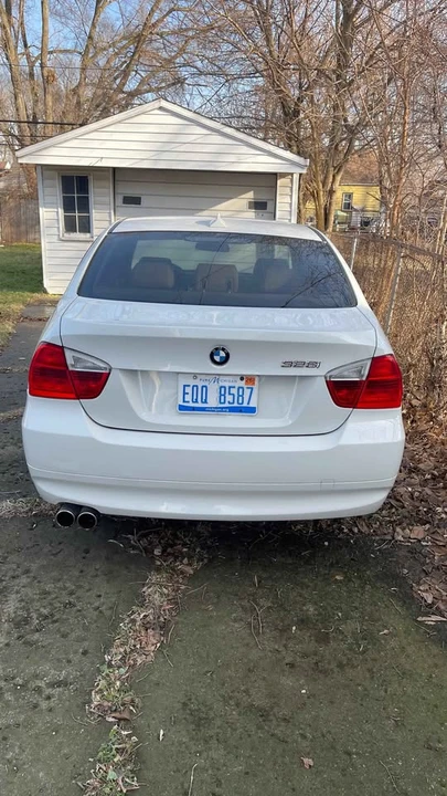 2007 BMW E90 3 Series Sedan - Image 2 of 14