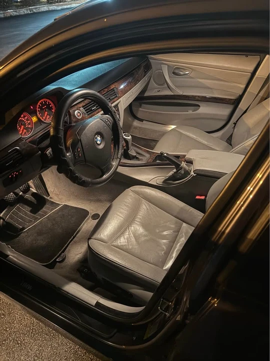 2007 BMW E90 3 Series Sedan - Image 5 of 6
