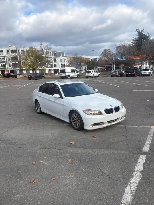 2007 BMW E90 3 Series Sedan - Image 9 of 15
