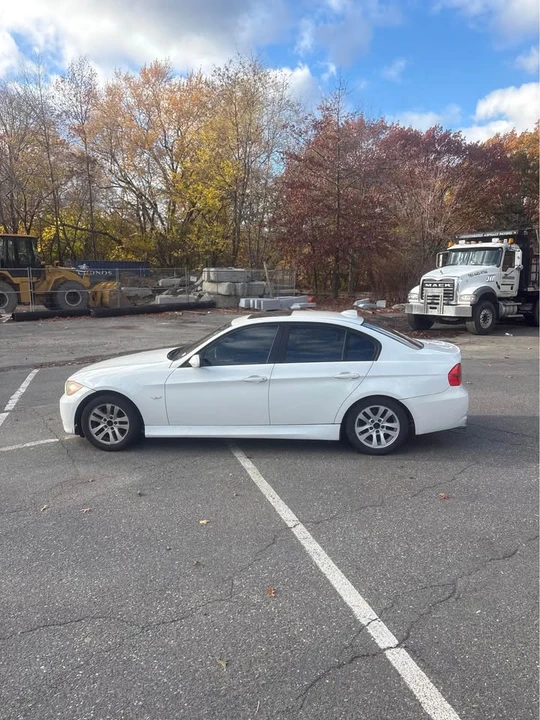 2007 BMW E90 3 Series Sedan - Image 3 of 15