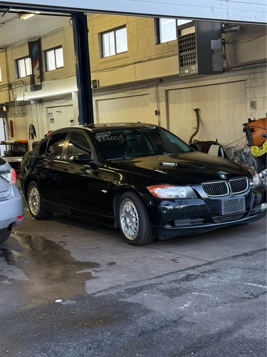 2007 BMW E90 3 Series Sedan - Image 3 of 8