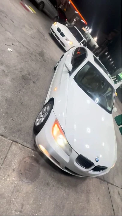 2007 BMW E90 3 Series Sedan - Image 4 of 5