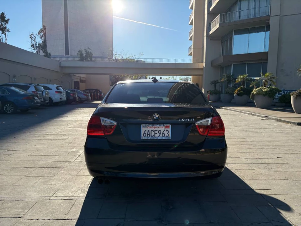 2007 BMW E90 3 Series Sedan - Image 5 of 15