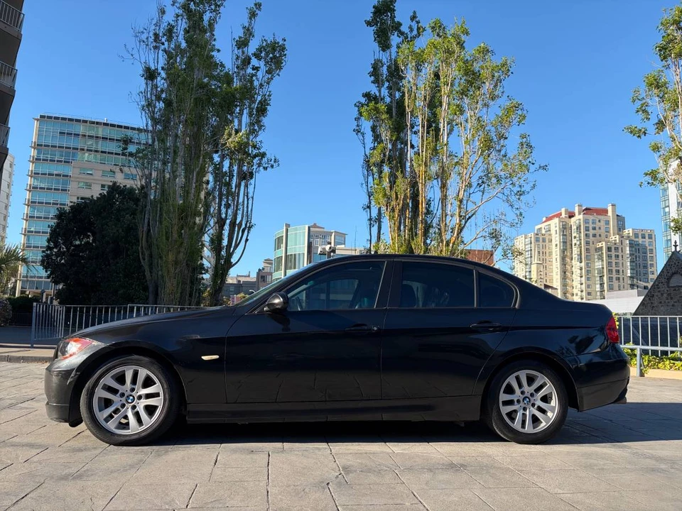 2007 BMW E90 3 Series Sedan - Image 3 of 15